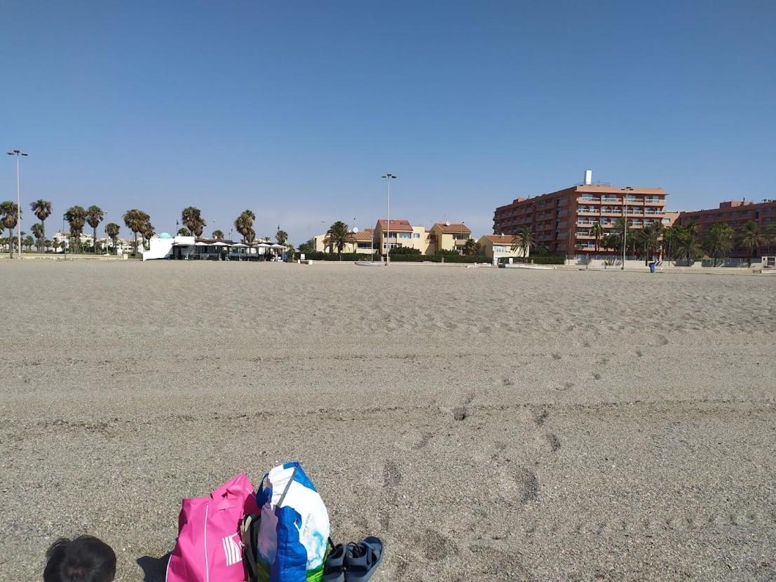 Coqueto Apartamento Con Terraza En La Playa Рокетас-де-Мар Экстерьер фото